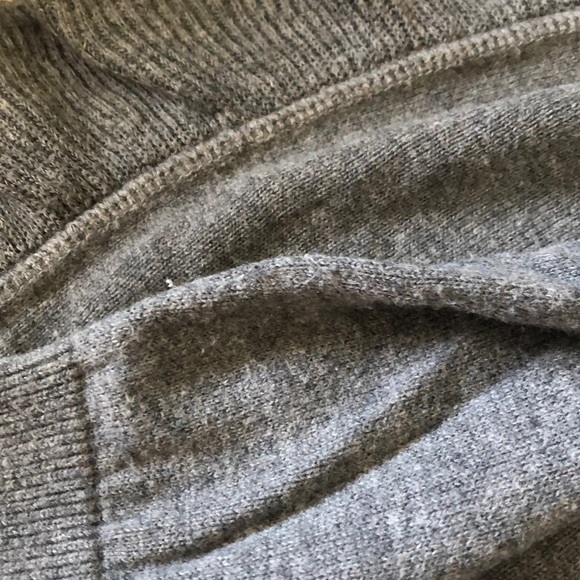 Hollister Ruffle Edge Cardigan - Picture 4 of 5